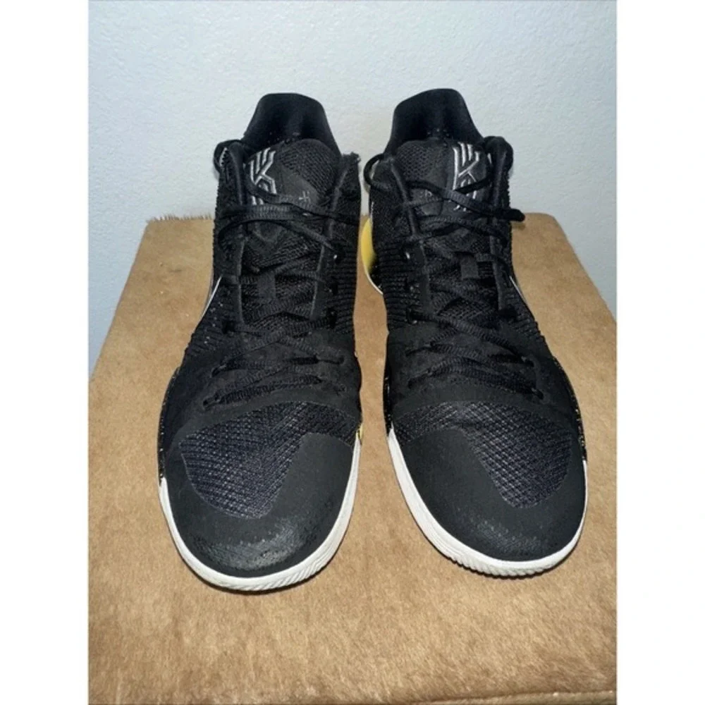 Nike Mens Kyrie 3 Basketball Shoes‎ Black Yellow 852395-901 Size 13 Sneakers.